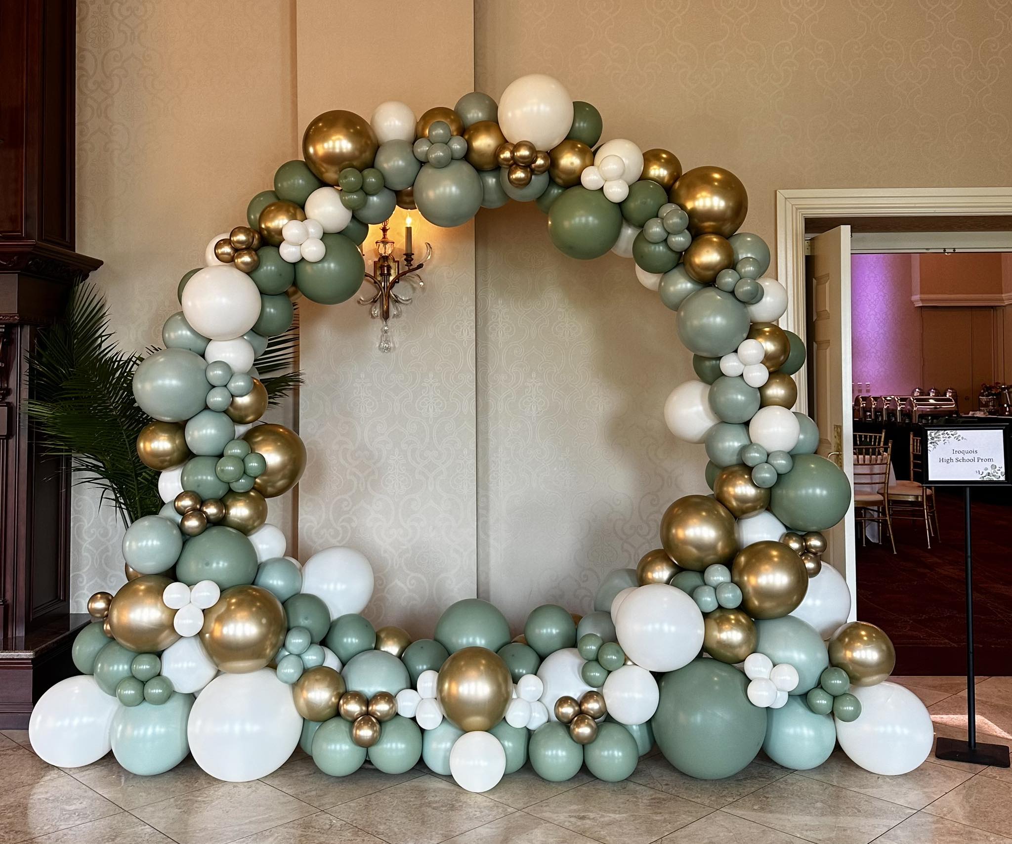 Green white and gold graduation circle