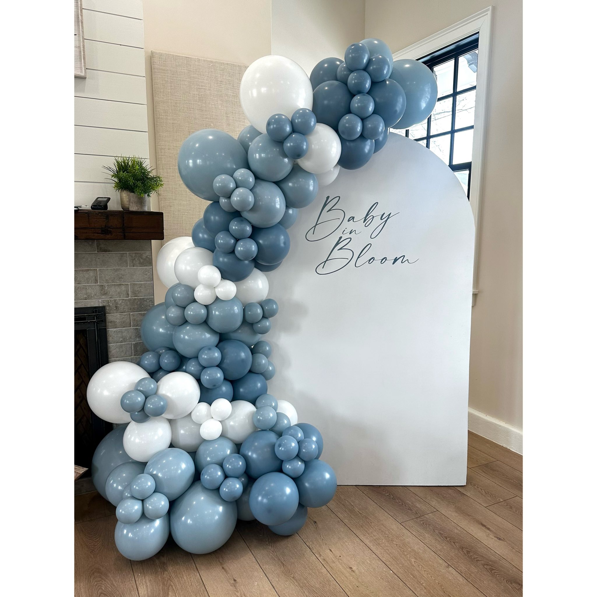 Seasonal balloon decor
